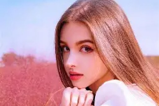 鹿晗关晓彤再登热搜榜百万大V爆料分手内幕女方已开始新恋情