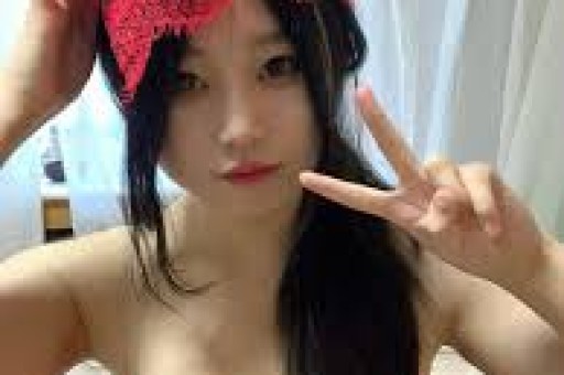 吃瓜群众吵翻！网红爆料是真是假？鹿晗直接报警让她求锤得锤